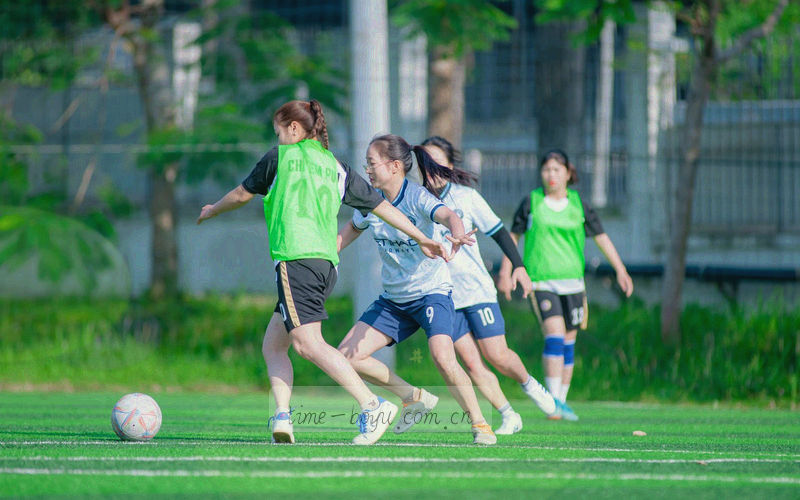 更新日志滚动录屏帧，显示连续多条更新记录
